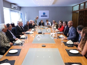 Primer Consejo Directivo del a�o con Schale y Merediz