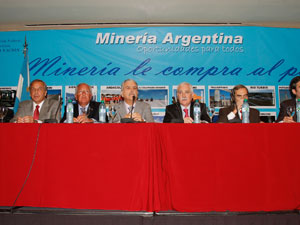 Se realiz� el seminario ?La miner�a le compra al pa�s?