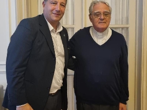 Elio Del Re, le present� al Presidente de la Conferencia Episcopal Argentina, monse�or Oscar Ojea, el ''Plan Integral Metal�rgico''