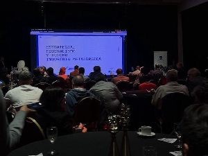 M�S DE 120 INDUSTRIALES METAL�RGICOS SE REUNIERON EN ITUZAING� PARA DEBATIR EL FUTURO DEL SECTOR